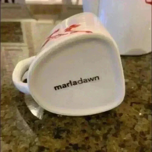 Marla Dawn Two-Spout, 2 Quart Teapot with two mugs - Picture 5 of 7